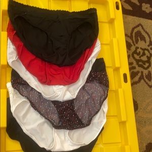 6 Warner’s panties